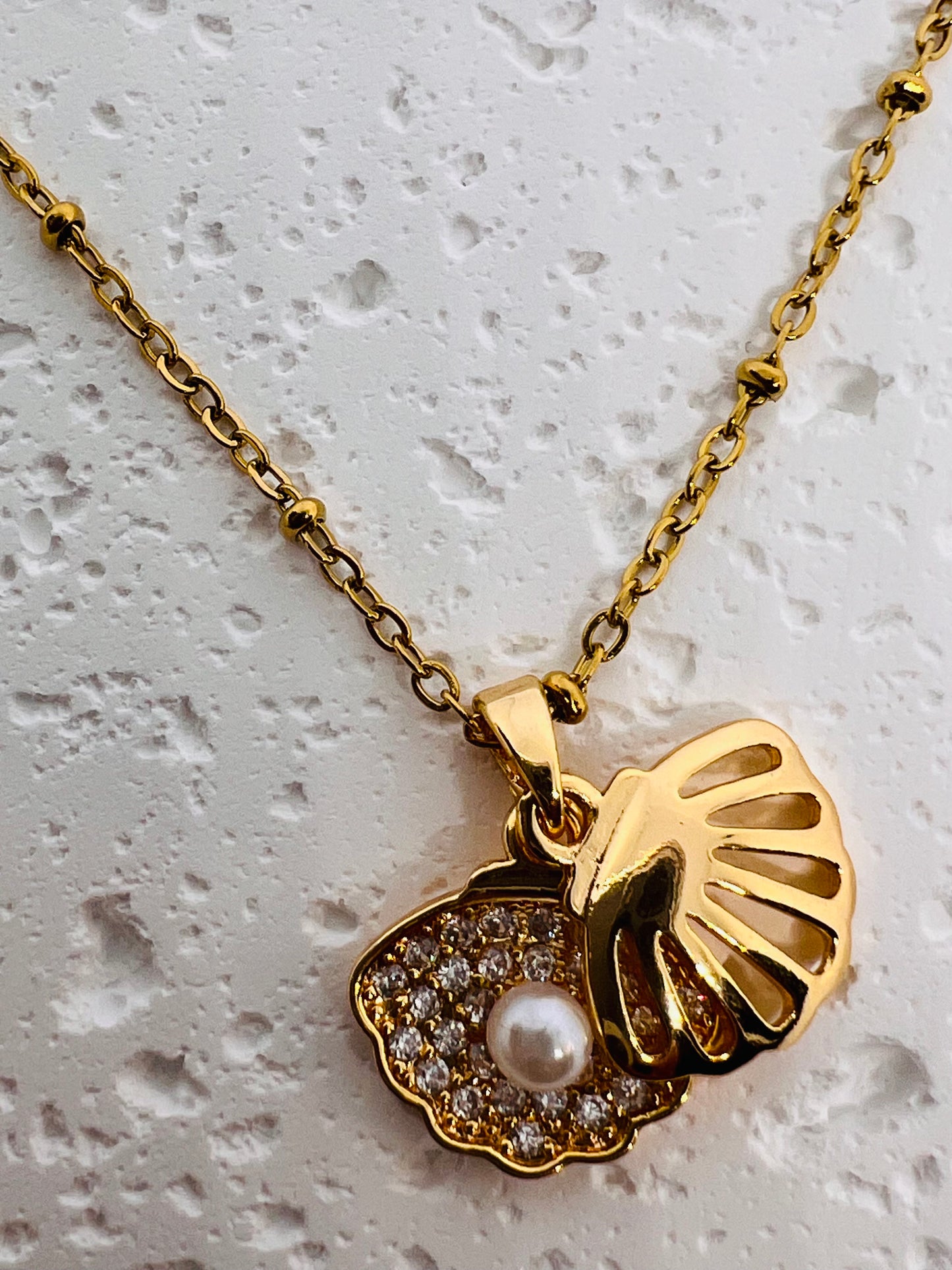 Beach Simple Style Inlay Starfish Shell Fish Tail Artificial Pearls Zircon Pendant Necklace