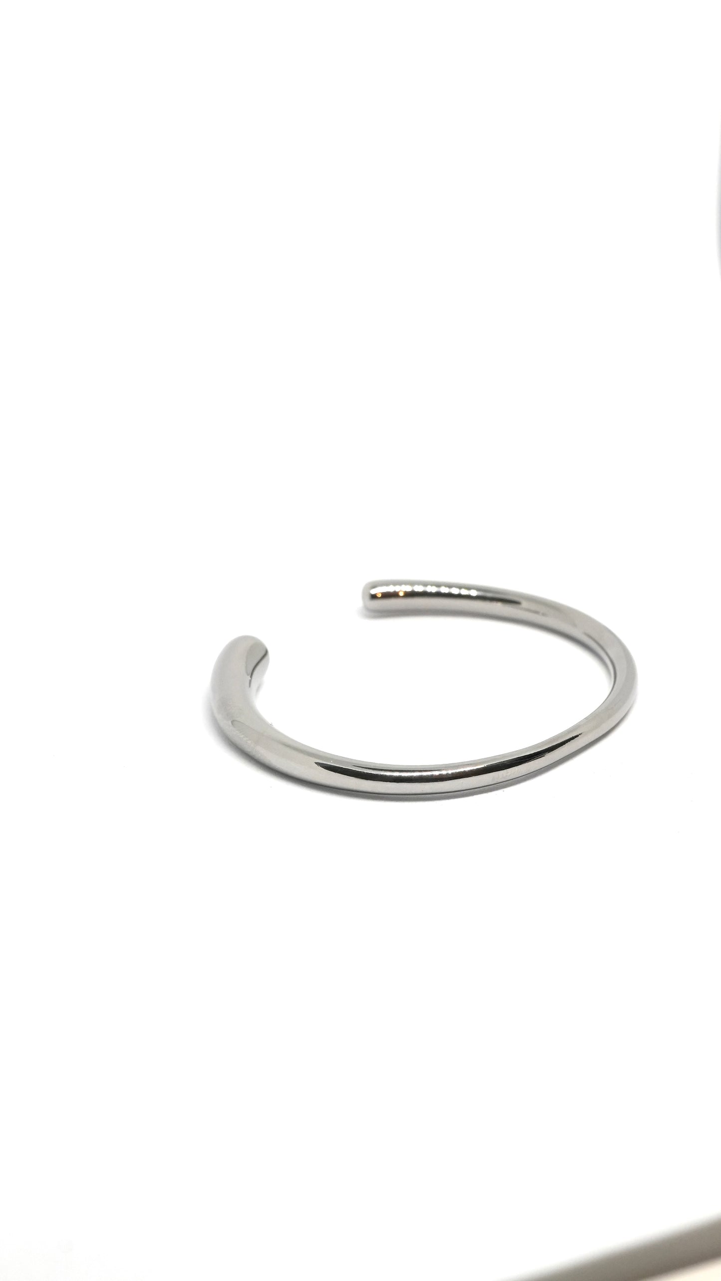 Simple Style Solid Color Cuff Bracelets gold and silver
