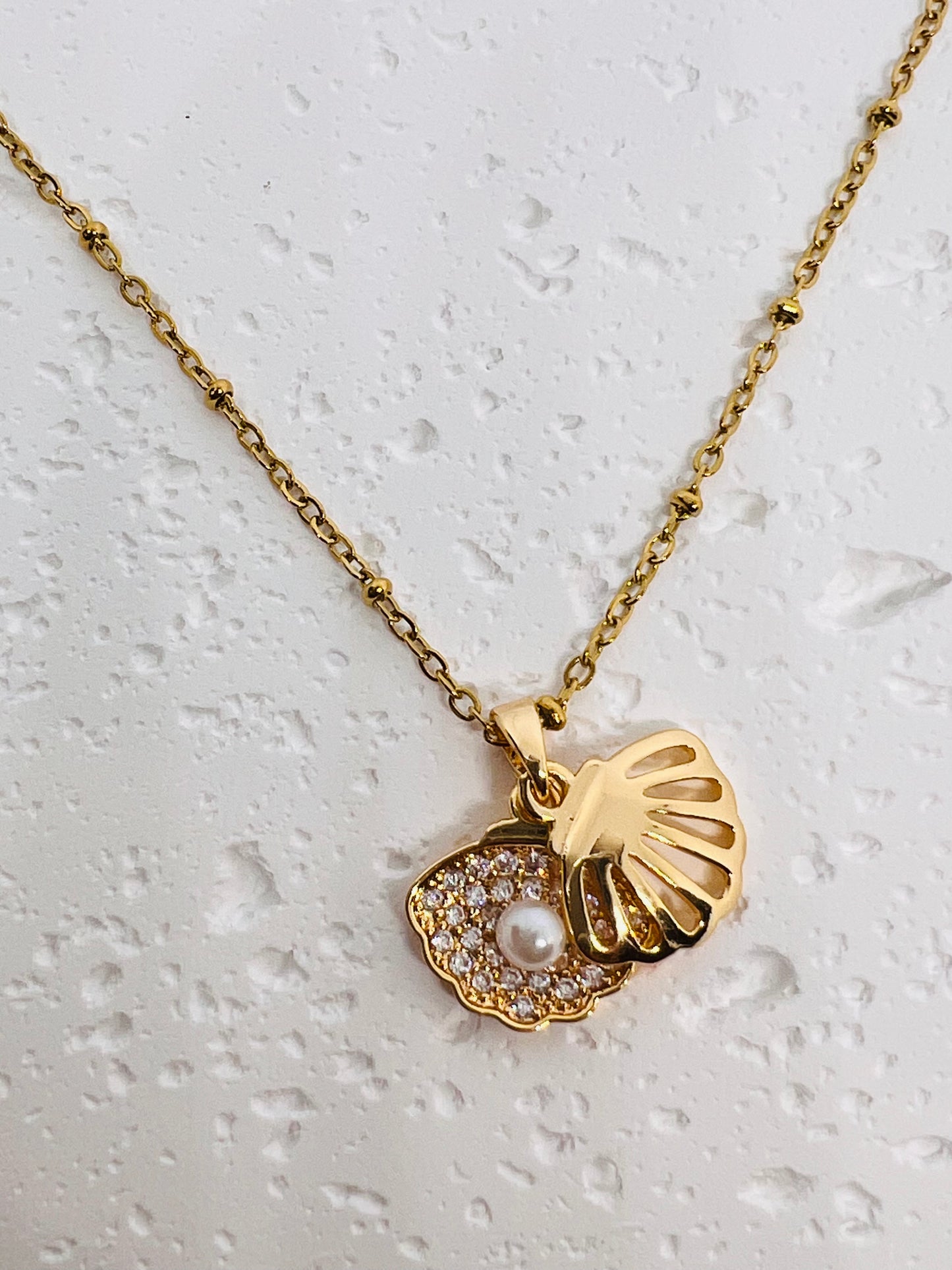 Beach Simple Style Inlay Starfish Shell Fish Tail Artificial Pearls Zircon Pendant Necklace